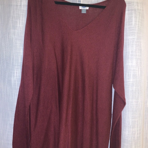 Maroon sweater from Old Navy. - Picture 1 of 6